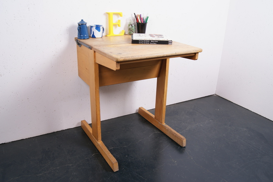 child's desk with lift up lid
