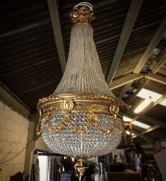 Large Gilt Brass And Glass Chandelier | Люстра Large Gilt Brass And Glass Chandelier | Люстра