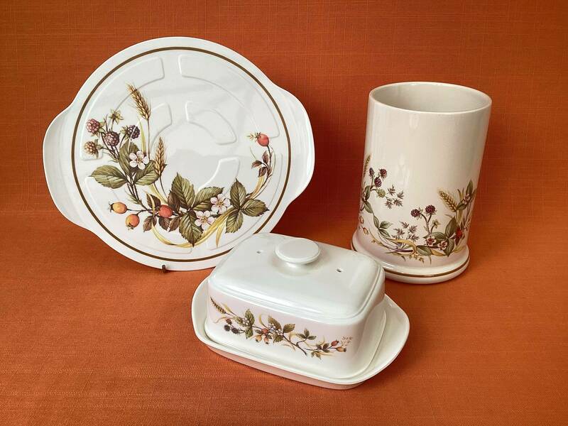 1980s St Michael Harvest Pot Stand, Utensils Jar And Butter Dish (Items  Sold Separately), St Michael Harvest Kitchen Range, Marks u0026 Spencer |  Vinterior