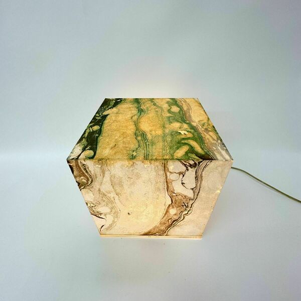 Mid Century Design Lucite Cube Table Lamp , 1970’s photo vinterior