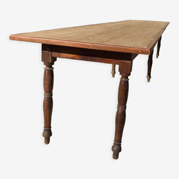 Community Table