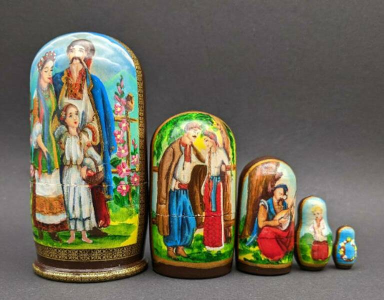 Ukrainian Matryoshka Dolls, Vintage 5 Piece Handpainted Folk Art