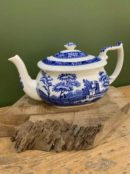Crafted To Perfection: Spode Blue Tower Teapot Vinterior