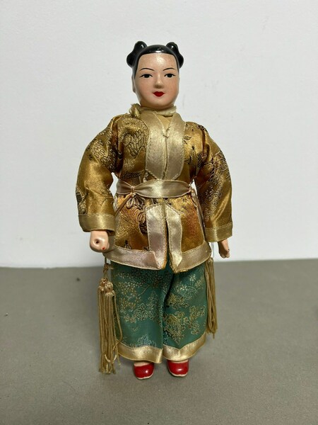 Vintage Pair Oriental Composition Dolls Ornate Costumes Chinese