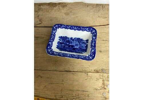 Vintage Geo Jones & Sons Abbey 1790 White And Blue Shredded Wheat Dish. Good Condition