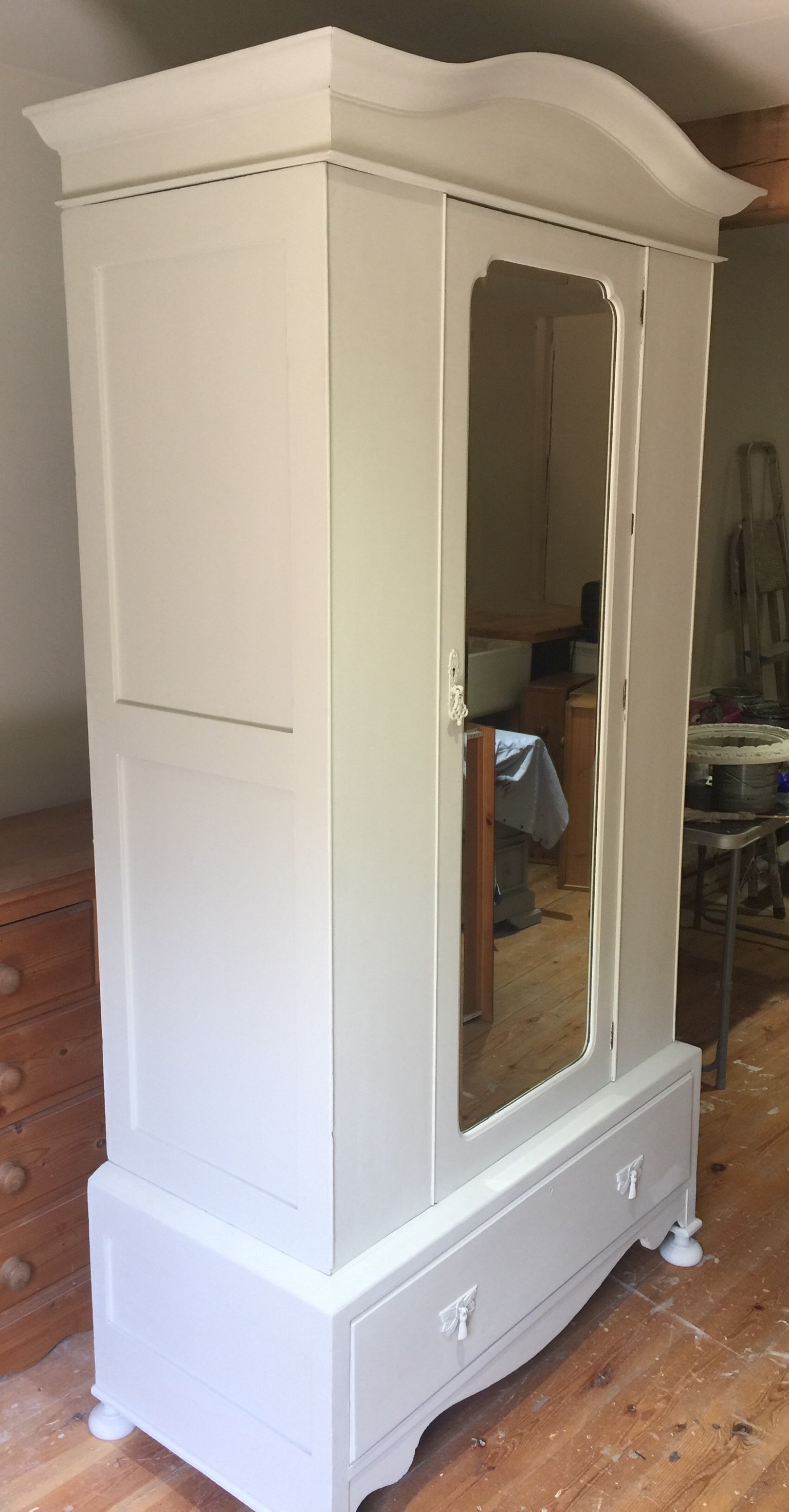 Double Cream Hand Painted 7ft Wardrobe Breaks Down Into Three