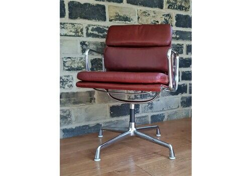Chestnut Herman Miller Eames Ea208