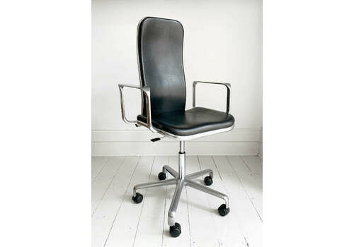 1970's / 80's  Supporto Chair, Designed By Frederick Scott For Hille International / Recently Refurbished / Mid Century Modern / Mcm