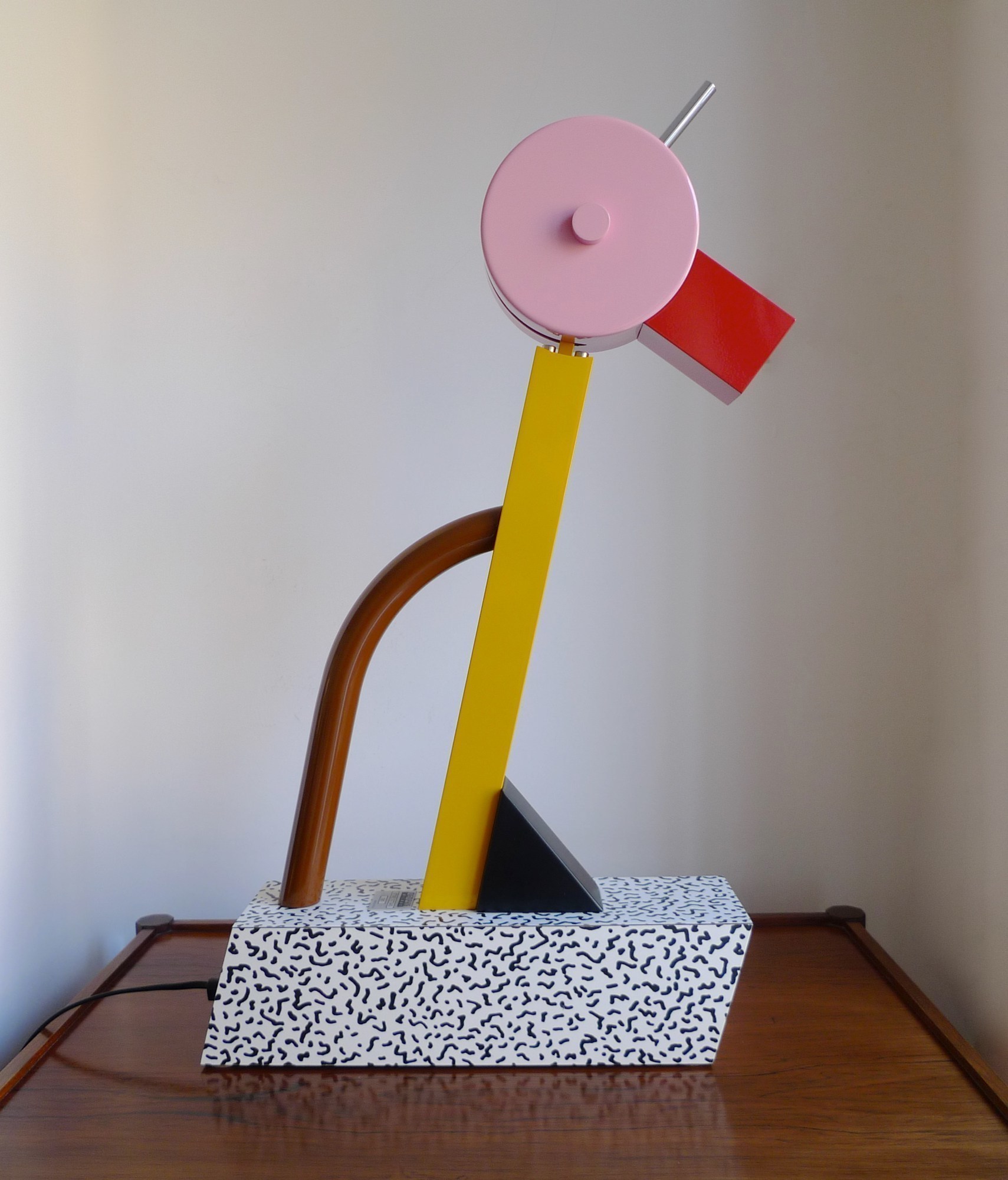 Memphis Design Lamp