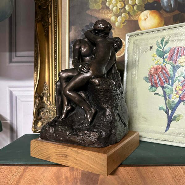 Vintage Austin Sculpture Nude Male & Female Kissing 1994 | Vinterior