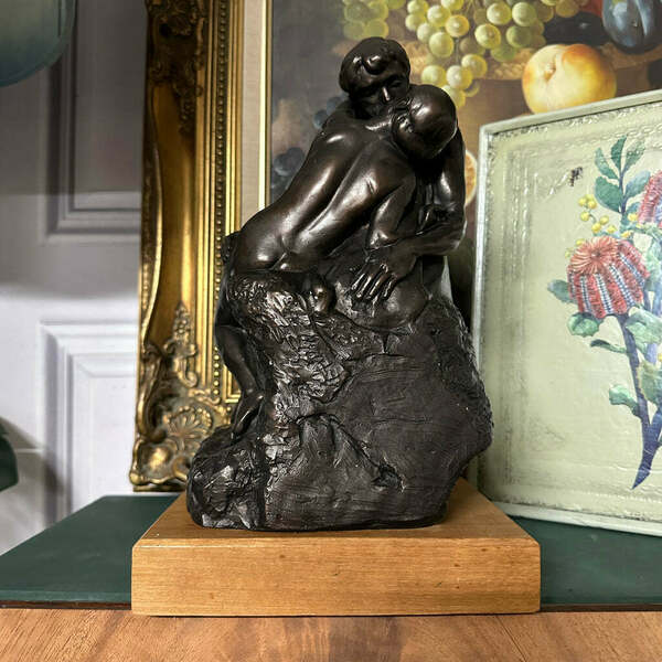 Vintage Austin Sculpture Nude Male & Female Kissing 1994 | Vinterior