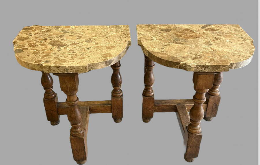 A Pair Of Attractive Marble Topped Console Side Tables