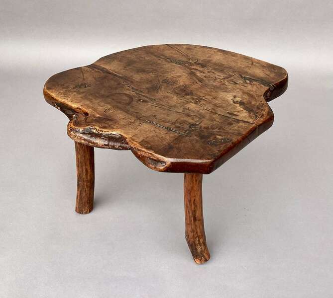 Late C18th Charming Primitive Small Yew Wood Table