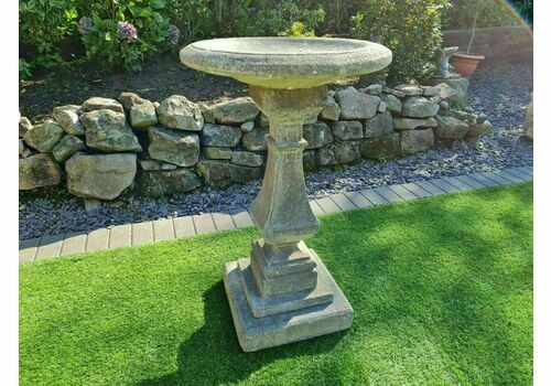 Vintage Hampton Bird Bath English Country Stone