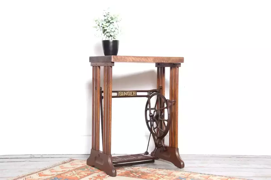 Vintage Industrial Rustic Machinists Wood & Metal Side Table Or Lamp Stand