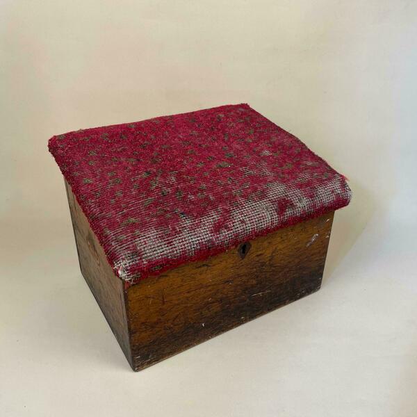 Antique Wooden Chest Trunk Box With Carpet Fabric Kilim Top Rectangle Lid Lidded Vintage Storage Box Toys Table Top Handmade Rustic Red