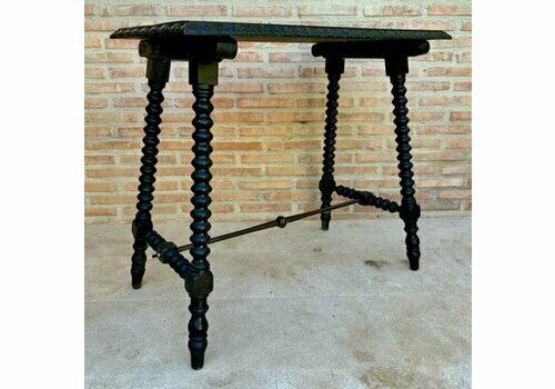 Early 20th Century Spanish Side Table With Turned Legs And Iron Stretcher, 1920s