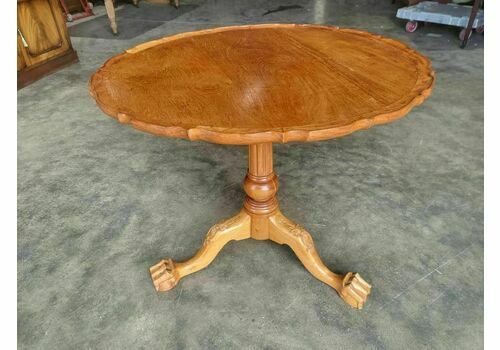 Vintage 20thc Yew Pie Crust Round Pedestal Tri Base Dining Occasional Table Seat