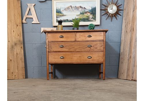 Beautiful Solid Oak Chest Of Drawers Mid Century Vintage Industrial
