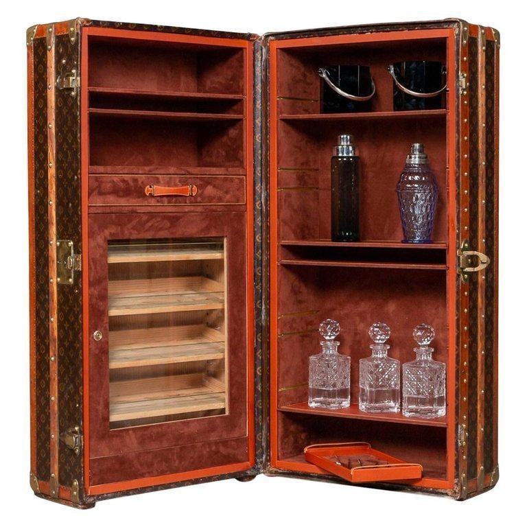 Fabulous 20th C Louis Vuitton Cocktail Bar & Humidor Customised Trunk