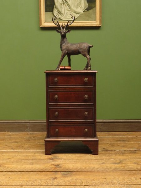Antique Reproduction Bedside Chest Vinterior