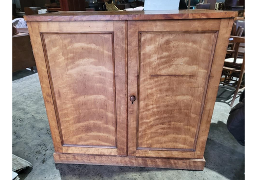 Small Antique Edwardian Maple Compactum Linen Press Slide Drawers