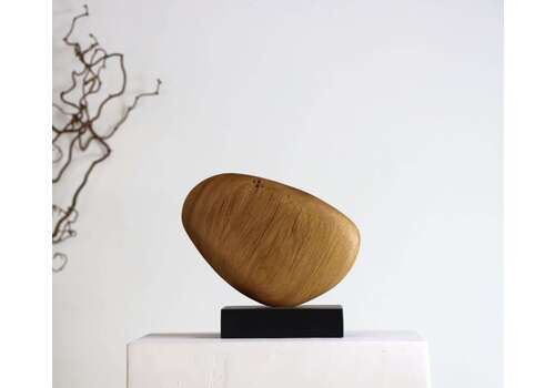 Beautiful Hand Carved Oak Pebble Sculpture   Home Décor