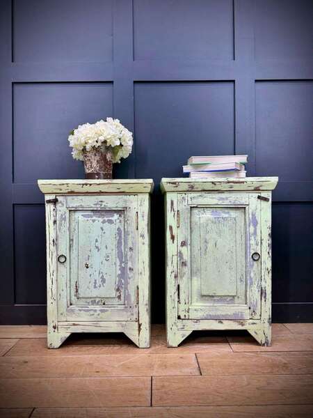 Vintage Pair Of Teak Bedside Cupboards / Side Sofa Tables / Bedside Tables