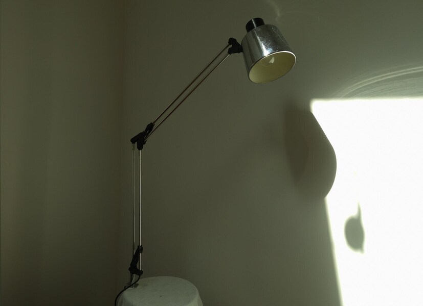 70s Giotto Luce E Dimensioni Design Desk Lamp. photo furniture
