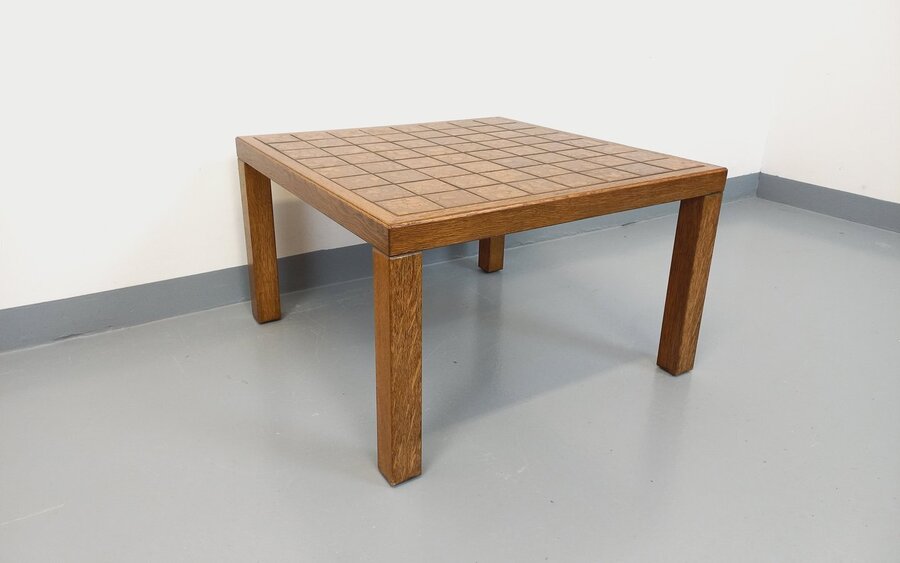 Square Coffee Table In Oak And Ceramic