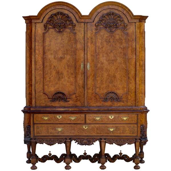 Magificent Dutch 'Daniel Marot' Baroque Walnut Burr Cabinet On Stand, Circa 1720