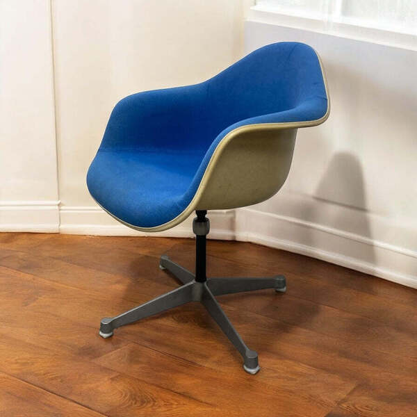 椅子 Herman Miller Eames Shell Chair Eames Side Shell Chair — 84 1/2
