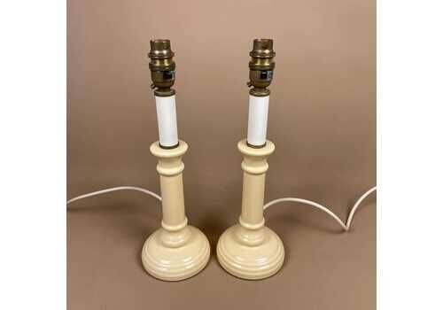 Pair Of 2 M&S Vintage Ceramic Lamps Lights Bedside Side Table Pale Yellow Matching Round Base Side Retro Cottage Candle Lamp Light