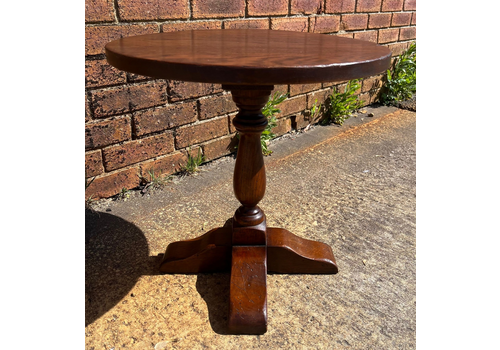 Titchmarsh & Goodwin Style English Ipswich Oak Side Occasional Pillar Table