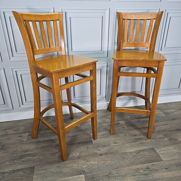 Pair 2 Retro Wooden Tall Breakfast Bar Chairs Stools Pub Bar High Back Seats