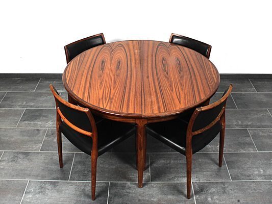 Møller Rosewood Set Of Table And Chairs Model 80 By Niels Otto (N. O.) Møller For J.L. Møllers, 1960s, Set Of 5