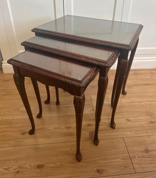 Antique Style Carved Nest Of 3 Occasional Tables Side Tables On Cabriole Legs