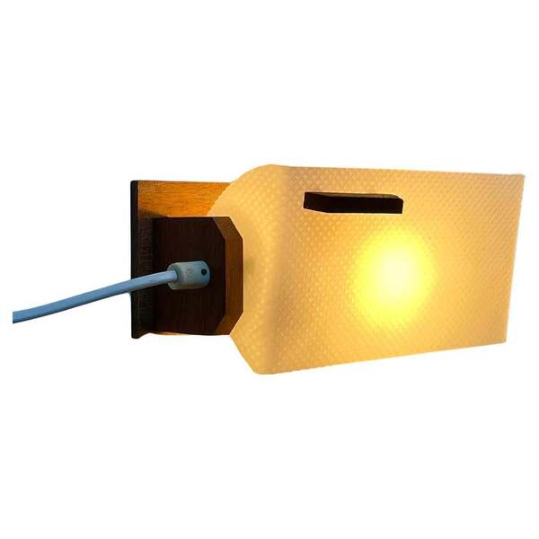 Scandinavian Wall Sconce In Teak & Perspex By Lorentzons Epa Finland, 1960s