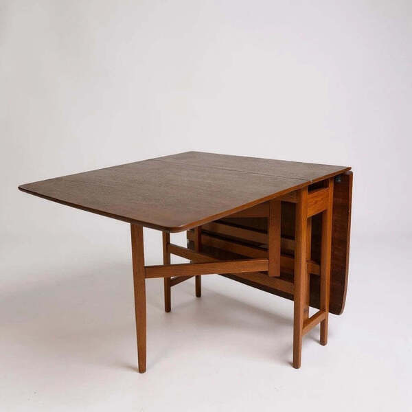 Mid Century Modern Macintosh Extending Drop Leaf Table