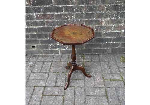 Antique Leatherette Top Tripod Table – Octagonal Mahogany Wine Or Occasional Table With Vinyl Top, Georgian Style, 1980s