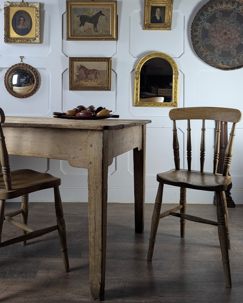 Victorian Rustic Pine Farmhouse Table   Seats Six