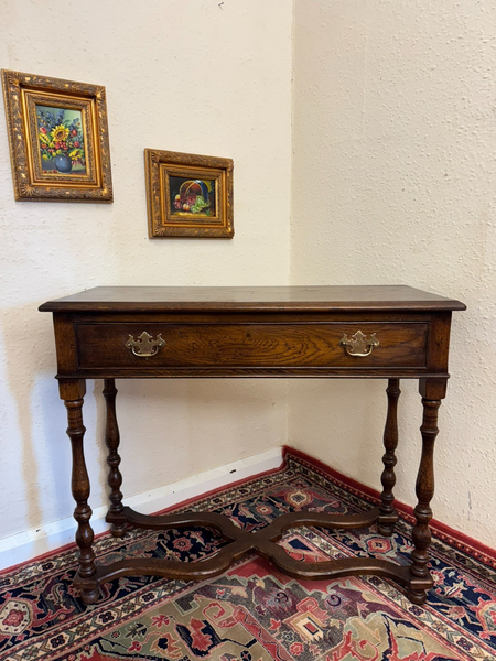 Outstanding Quality Oak Single Drawer Console/Side Table