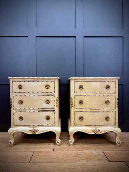 Vintage Pair Of Teak Bedside Cupboards / Side Sofa Tables / Bedside Tables