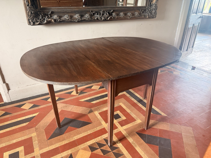 Antique Mahogany Georgian Extendable Drop Leaf Dining Table Seats Around  6