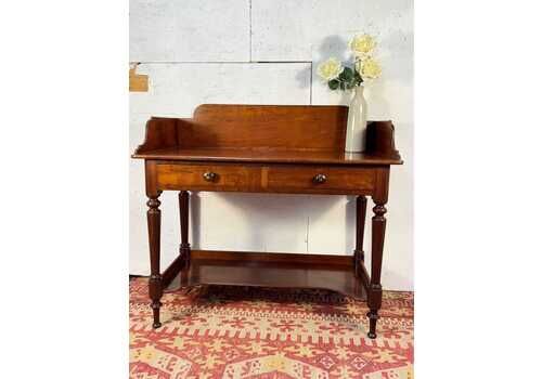 Victorian Mahogany Round Cornered Washstand
