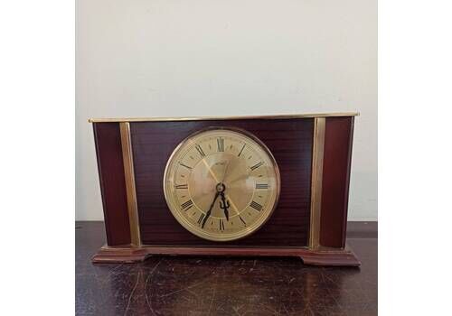 Metamec Mantle Clock. Vintage. Battery Operated. Good Working Order.