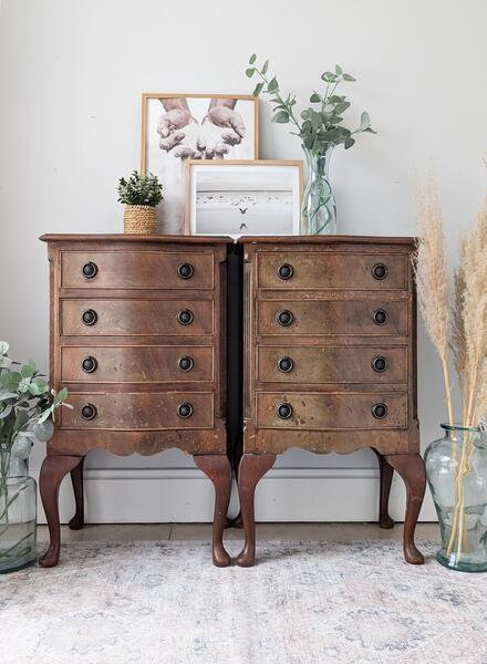 2 X Tall Serpentine, Bow Front Vintage Bedside Tables/Drawers ~ Georgian Style (Pair)