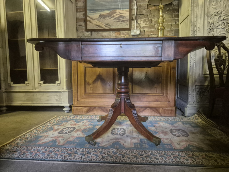 Exquisite Early Victorian Mahogany Drop Leaf Sofa Supper Table Quadruple Splay