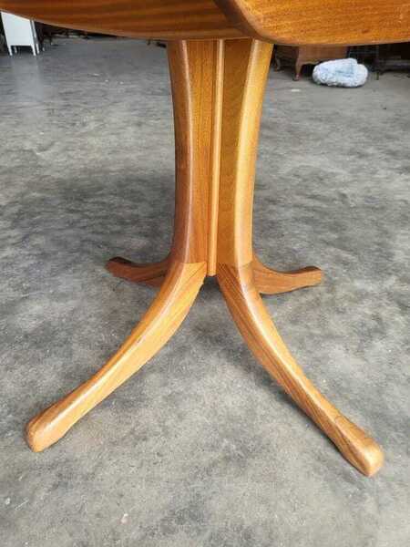 20thc Round Extending Pedestal Oak Dining Table Quad photo furniture