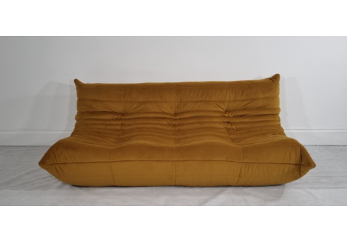 Ligne Roset 3 Seater Togo In Stunning Gold Velvet, Excellent Condition